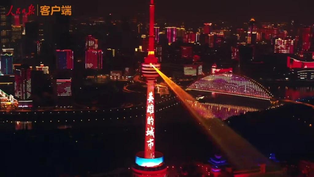 武汉解封10个瞬间让人泪目,武汉解封一个星期后的感人视频