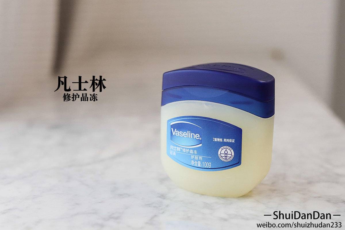 又贵又不好看的口红,口红推荐涂上非常滋润非常光滑