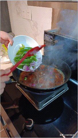 在家也能做出万州烤鱼了香辣细嫩,教您做万州烤鱼味道超地道