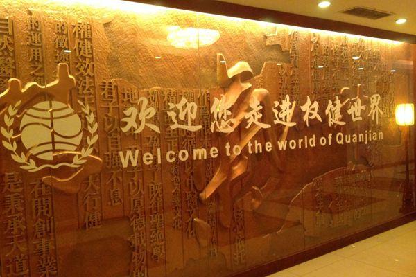 无论怎样努力都逃不掉时间,无论再怎么努力都抵不过命运