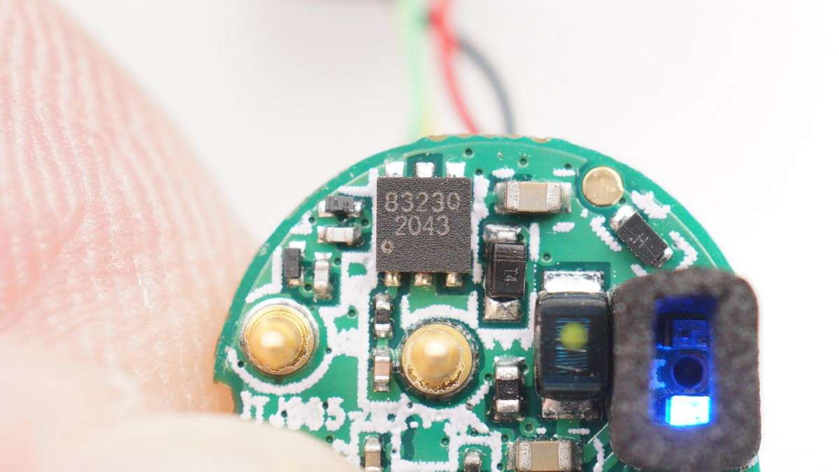 摩托罗拉蓝牙耳机motorola怎么拆,摩托罗拉motorola耳机测评