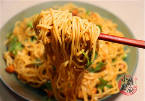 煮面条过冷水煮法,煮面条时开水下锅小窍门面条劲道