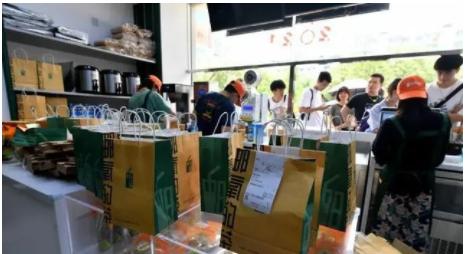 中国邮政卖奶茶怎么就火了,中国邮政火了