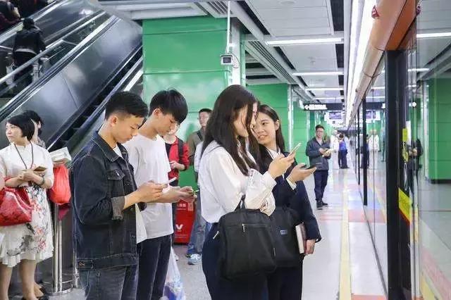 鍗冧嚎甯傚満,鍗冧嚎甯傚満宕涜捣