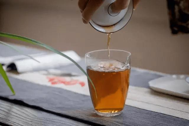 红茶冲泡水温如何选择最好,红茶分几种哪种最好喝