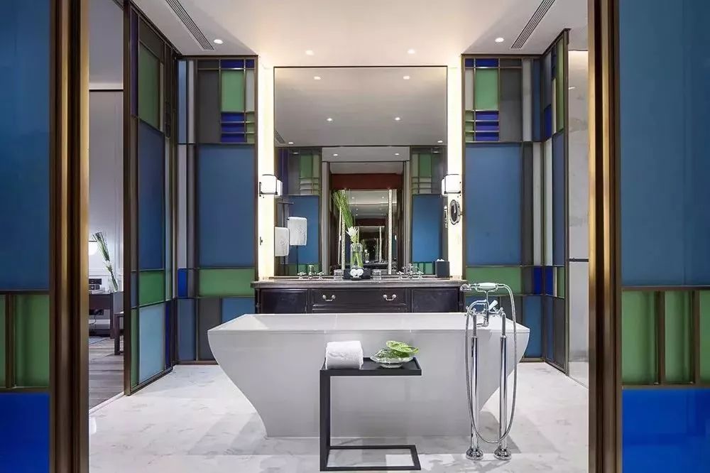 索菲特酒店颜值巅峰之作,《流浪地球》男主吴京都去佛山打过卡