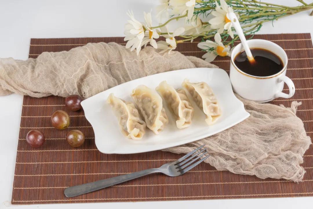 水饺冻裂是怎么回事,速冻水饺冻冰箱怎么防止冻裂