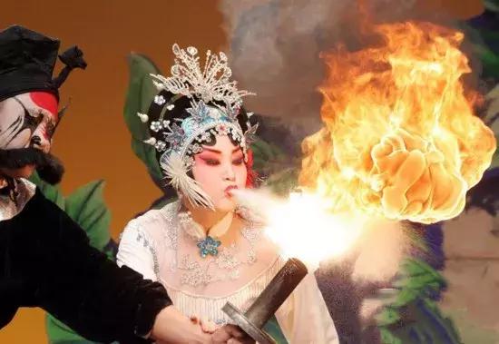 秦腔吹火绝活视频,秦腔吹火绝技连珠火