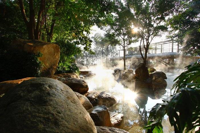 昆明弥勒温泉推荐,弥勒湖泉温泉五一