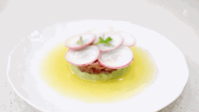 金枪鱼牛油果塔塔的做法,金枪鱼塔塔做法步骤