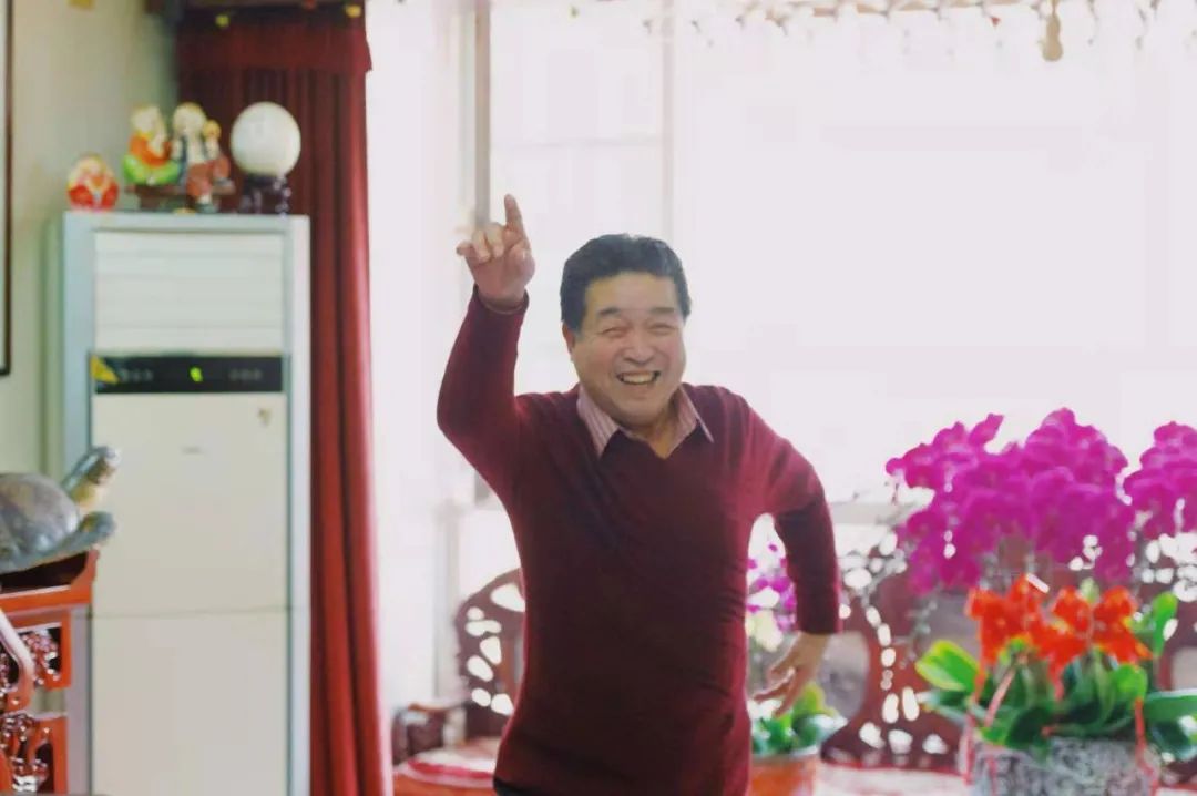 刘洪沂和郭德纲谁的辈分高,郭德纲和刘洪沂的关系