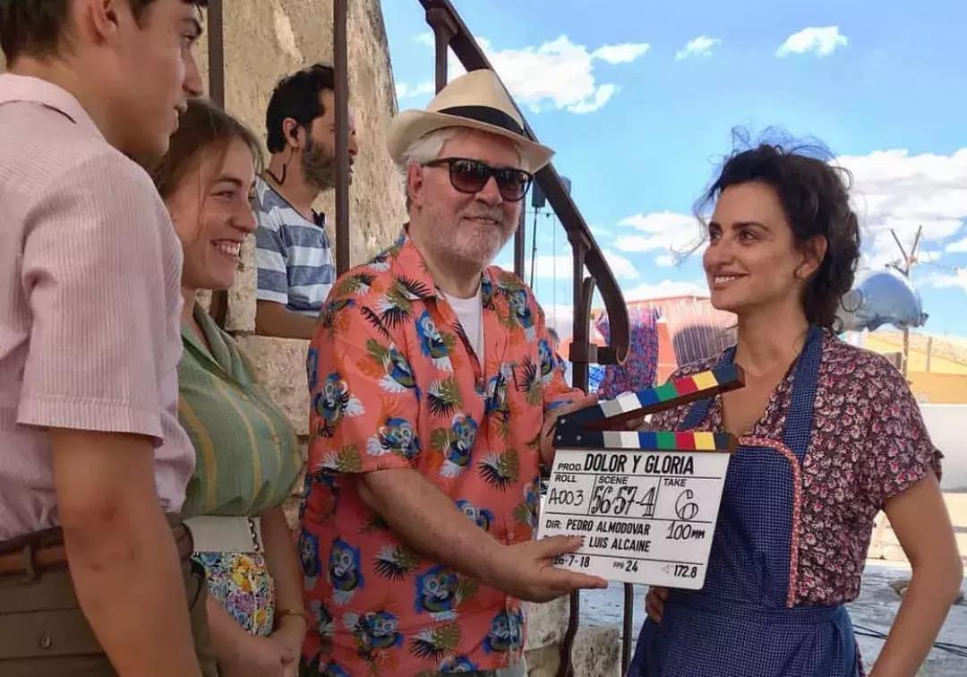 拍了40年*欲情**片，西班牙*欲情**大师阿莫多瓦居然又给观众带来惊喜