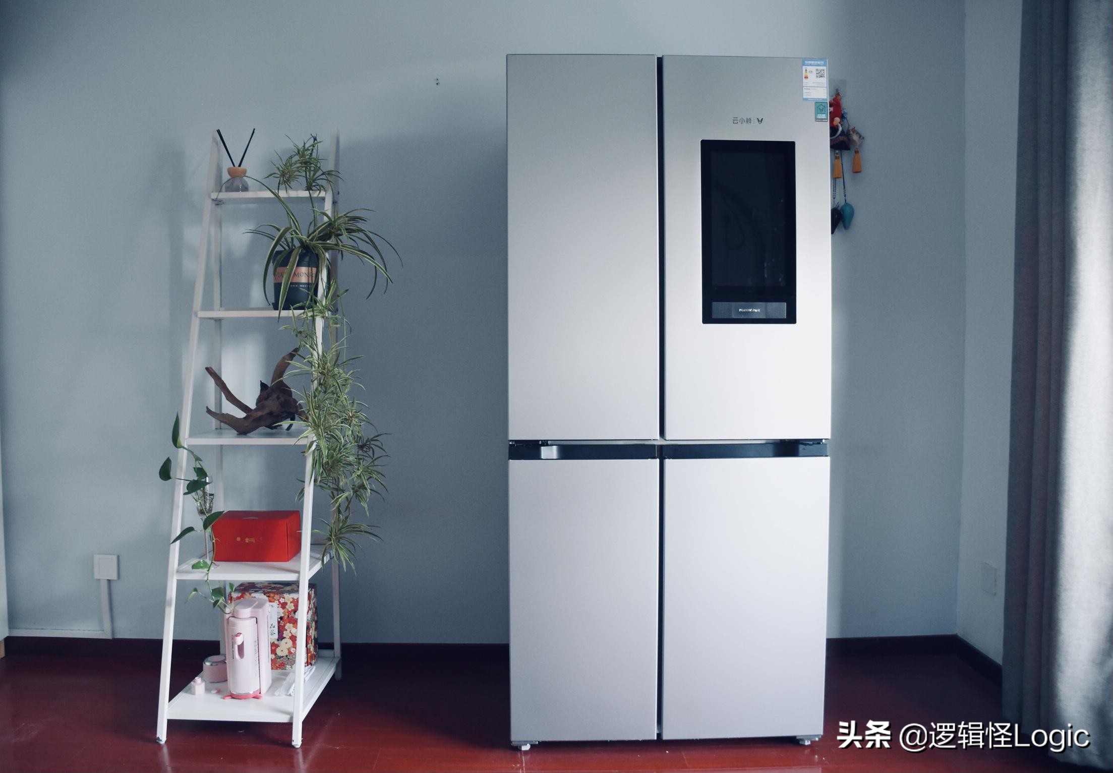 冰箱门内嵌触控屏，451L大空间，全屋家电互联，这款冰箱真秀