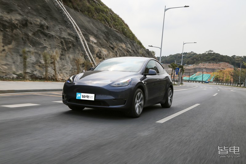 特斯拉modely2021款和2022款区别,20万公里的特斯拉modely怎么样