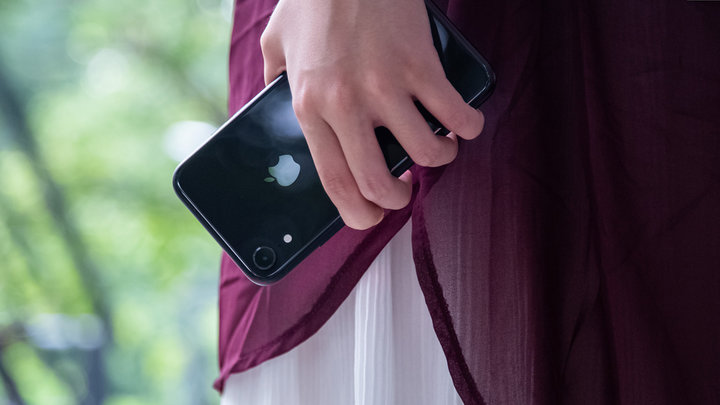 iphonese2现在买还香不香,iphonese2发布值不值得入手