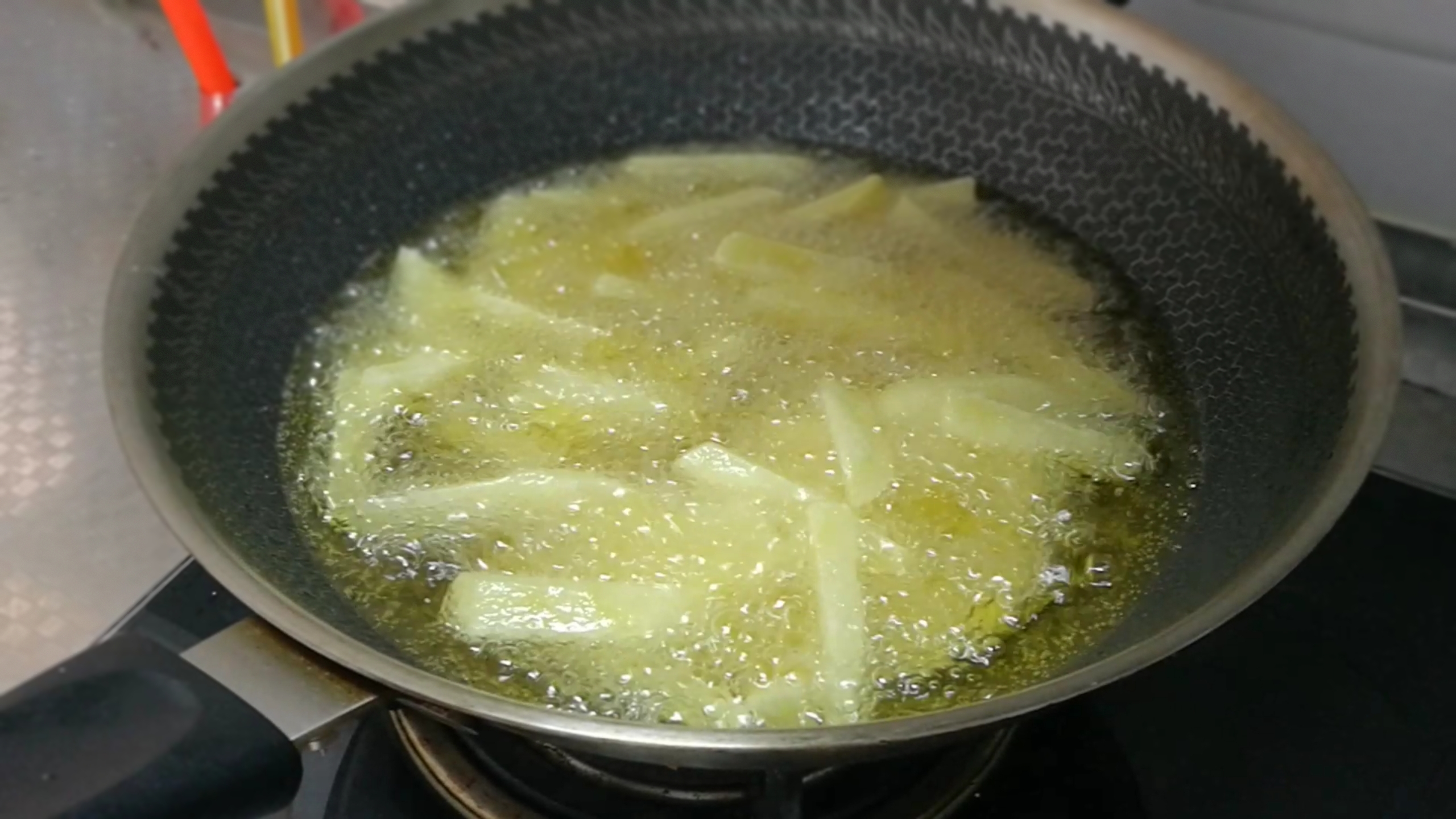 炸薯条怎么炸又酥又香又脆,炸薯条又脆又香的方法