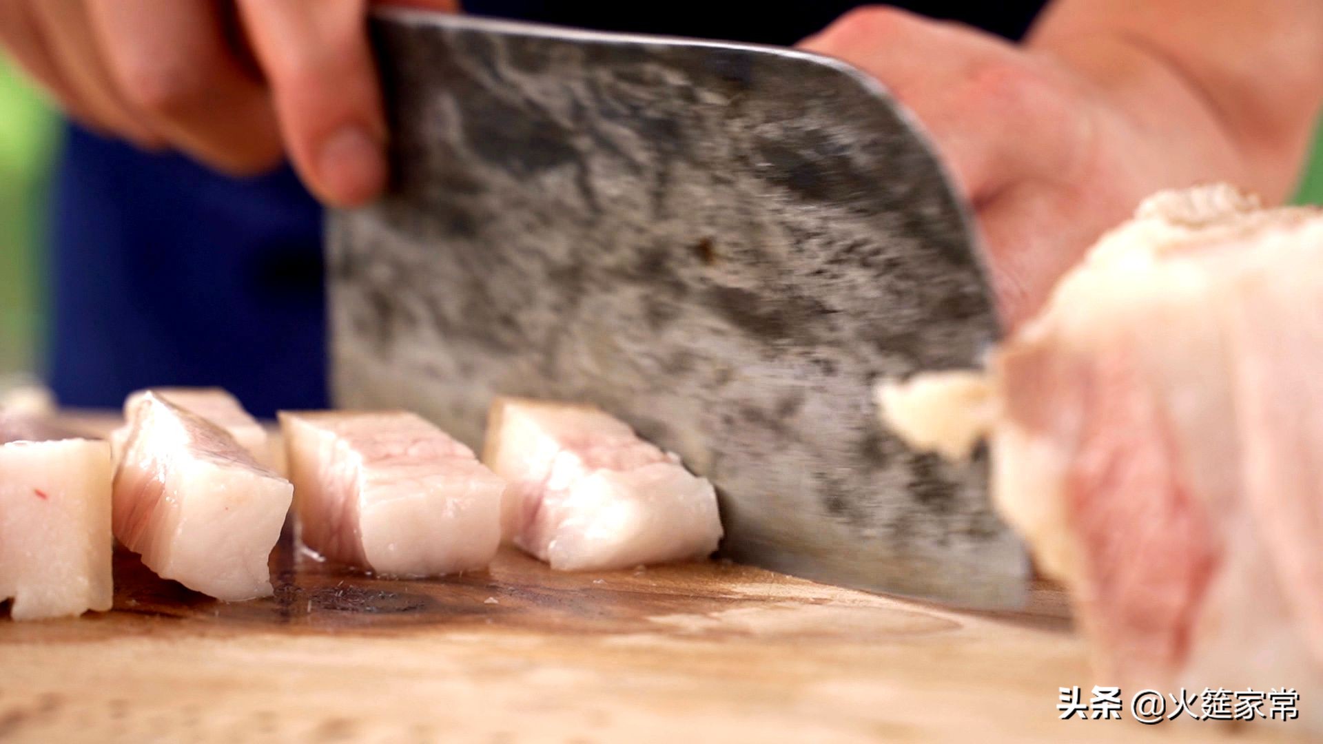 火哥教你做菜,红烧肉怎么做得软烂肥而不腻呢