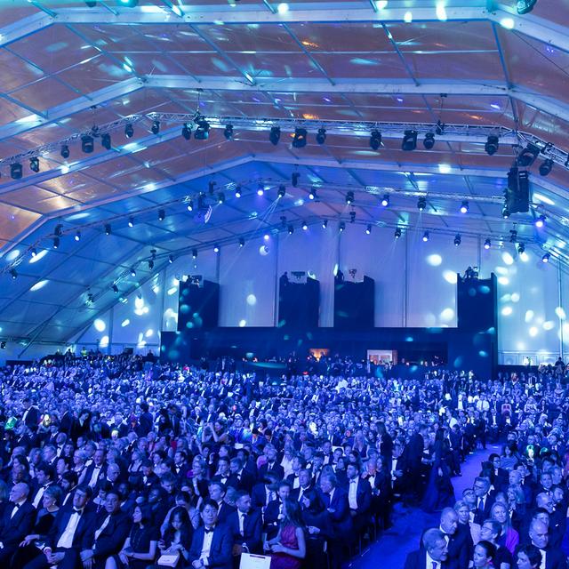 地中海邮轮荣耀号价值多少钱,地中海荣耀号邮轮吨位多大