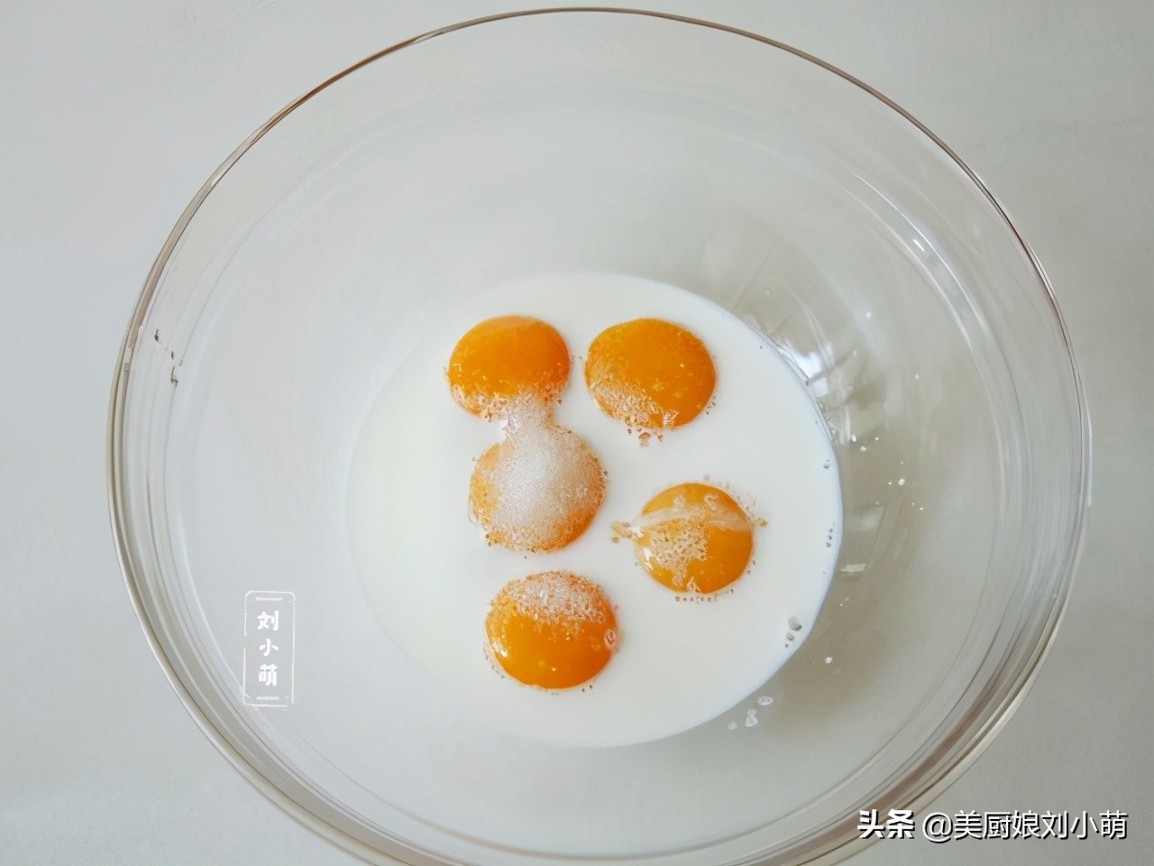 在家做无糖蛋糕的简单做法,怎样做适合小宝宝的无糖蛋糕