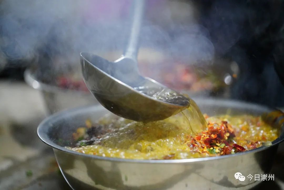 四川崇州怀远镇网红小吃粉蒸肉,崇州美食粉蒸肉
