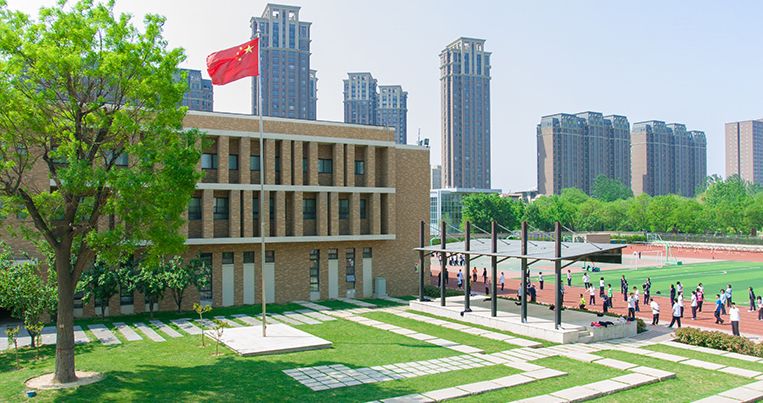 郑州一八联合国际学校初中学费,郑州一八联合国际学校老师