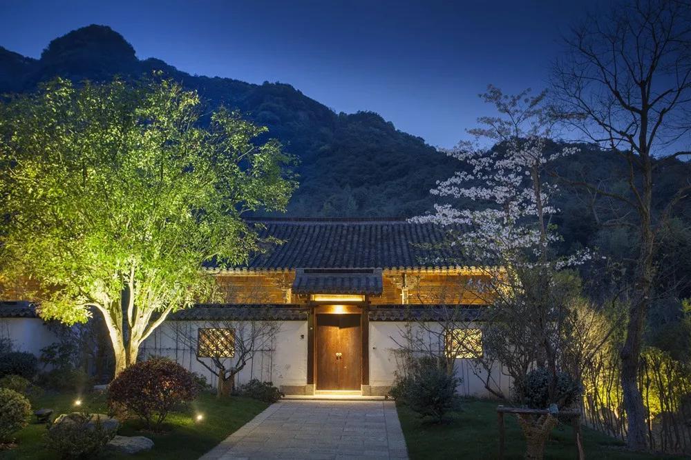 会于会稽山阴之兰亭意思是什么,会于会稽山阴之兰亭的山阴的意思