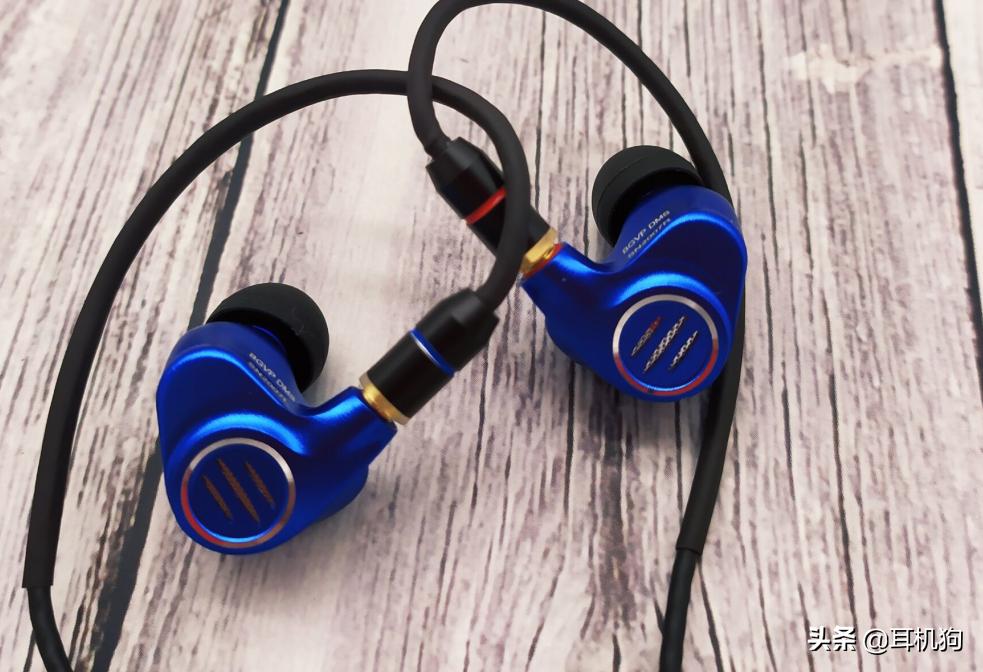 七单元旗舰耳机,价格高配置低却持续热卖