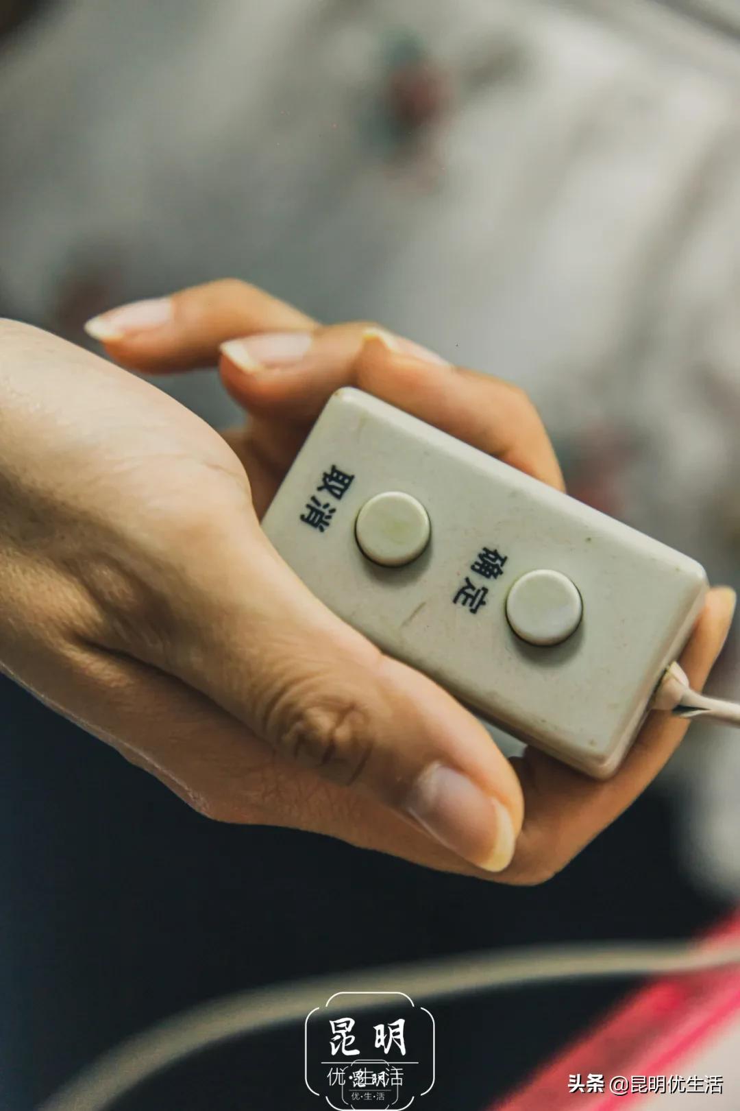 昆明最后一台大头贴机,藏着90后的绝版青春