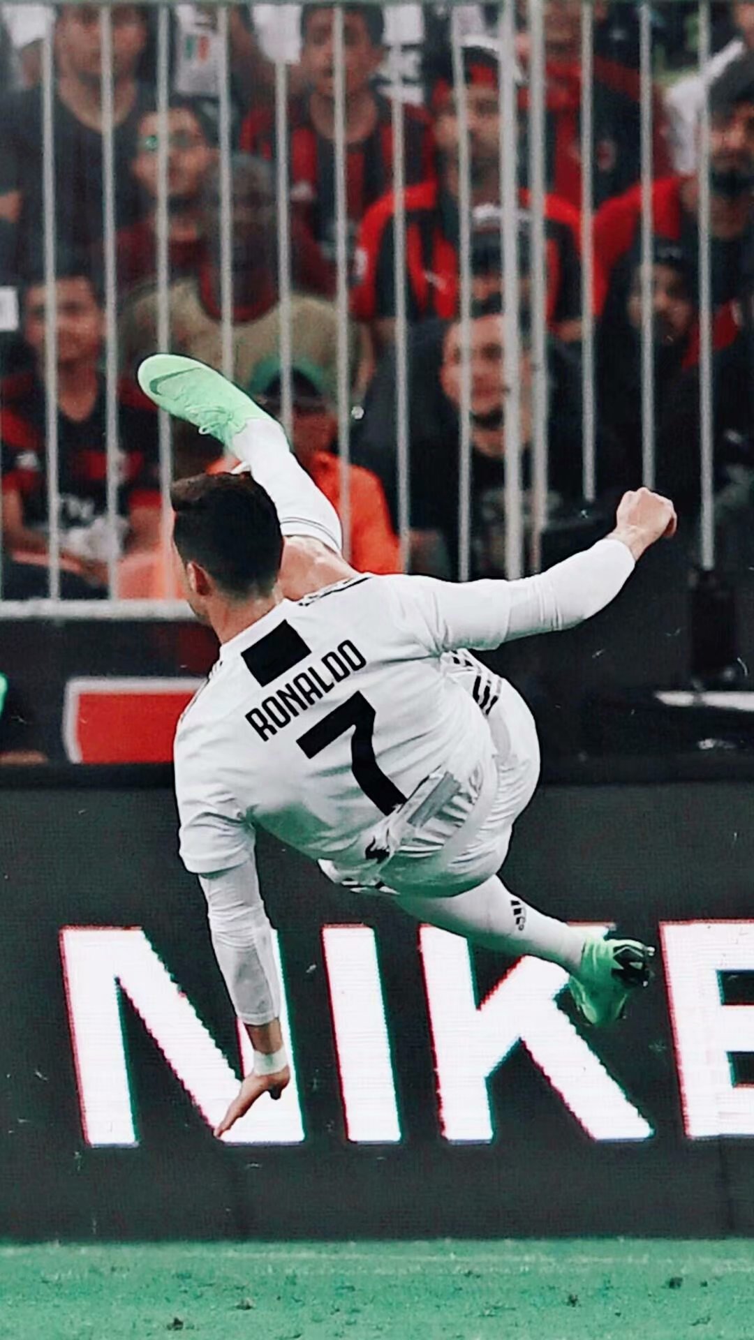 足球好看的壁纸ipad,足球俱乐部图标高清壁纸