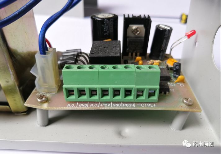 门禁怎样接线实物操作,门禁接线有什么技巧和方法