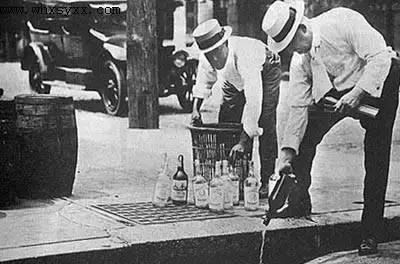 混了100年，美国*手党黑**该“还”了