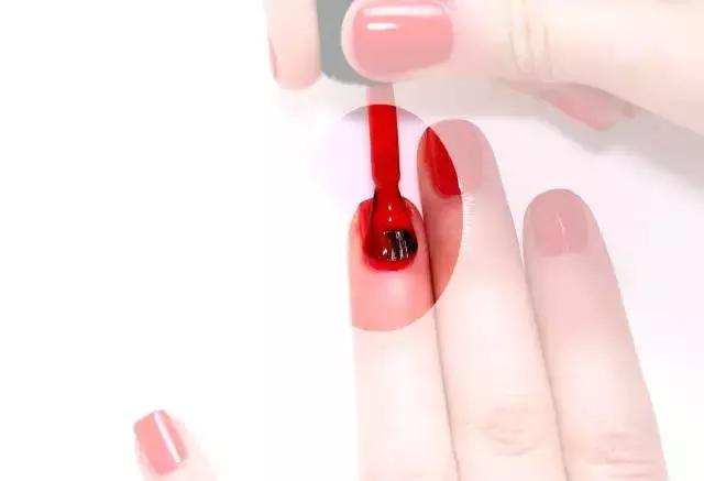 黑黄皮显白指甲油,黄黑皮裸色指甲油怎么选