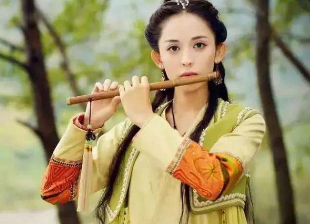 女星古装剧中吹笛子，阿娇唐嫣刘诗诗杨恭如舒畅古力娜扎谁最美？
