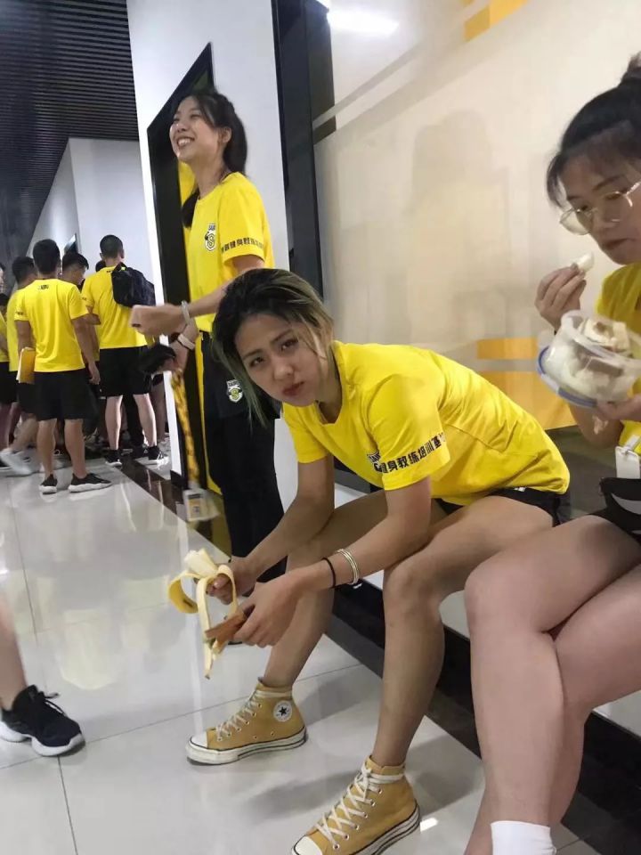 体育女神95后,95后健身美女