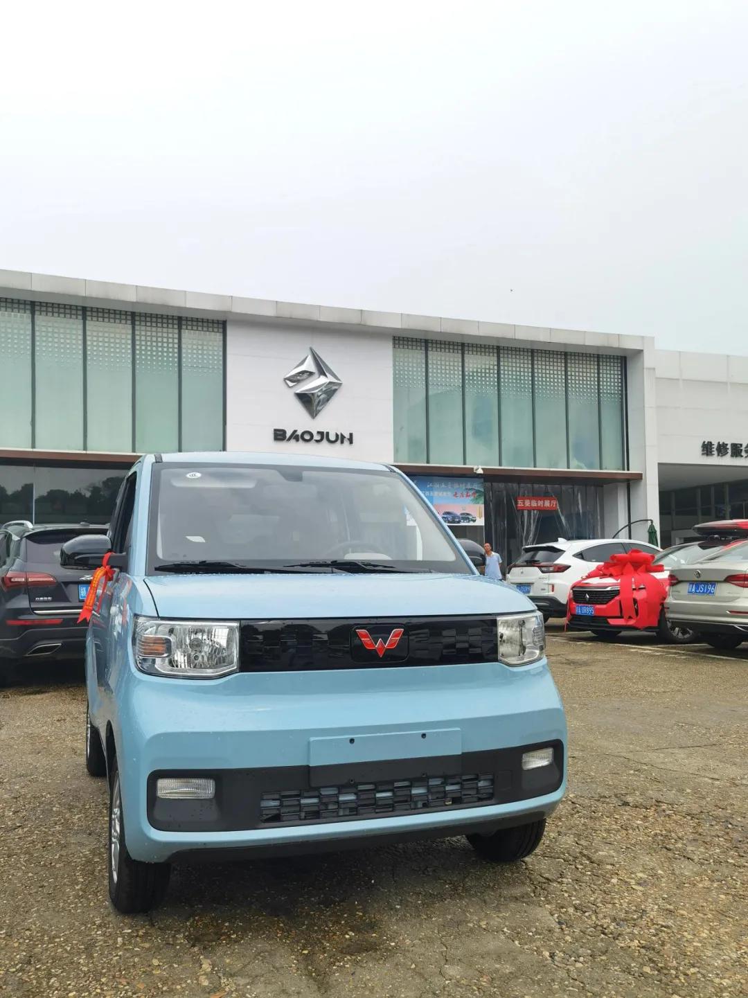 五菱宏光minievgameboy版,五菱宏光minievgameboy版实车