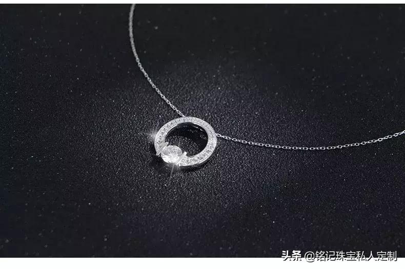 莫桑石吊坠视频,莫桑石吊坠香槟色