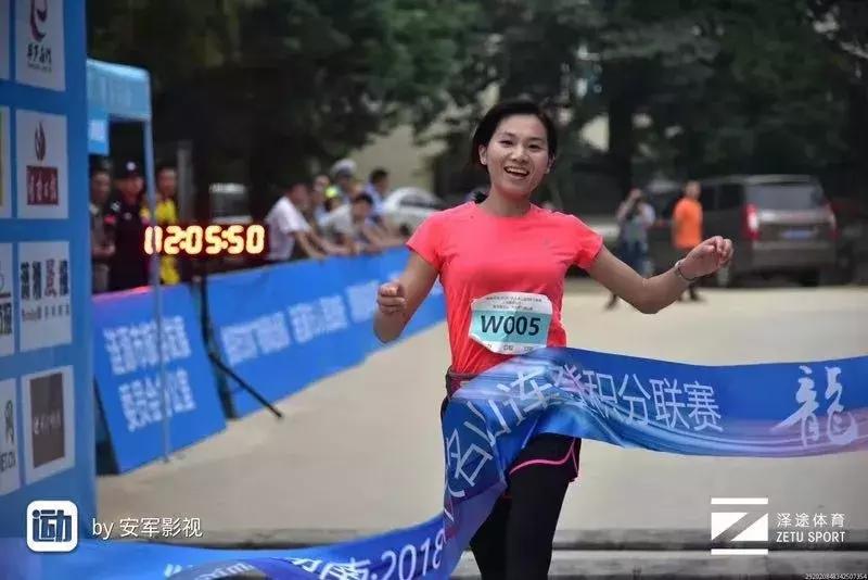 女子马拉松全马中国第一名,全马女生跑了37公里马拉松
