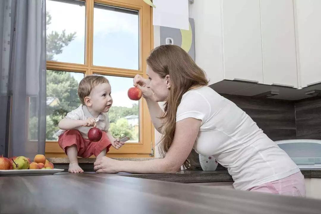 0到6个月轻松带娃技巧,0-3个月带娃神器外出