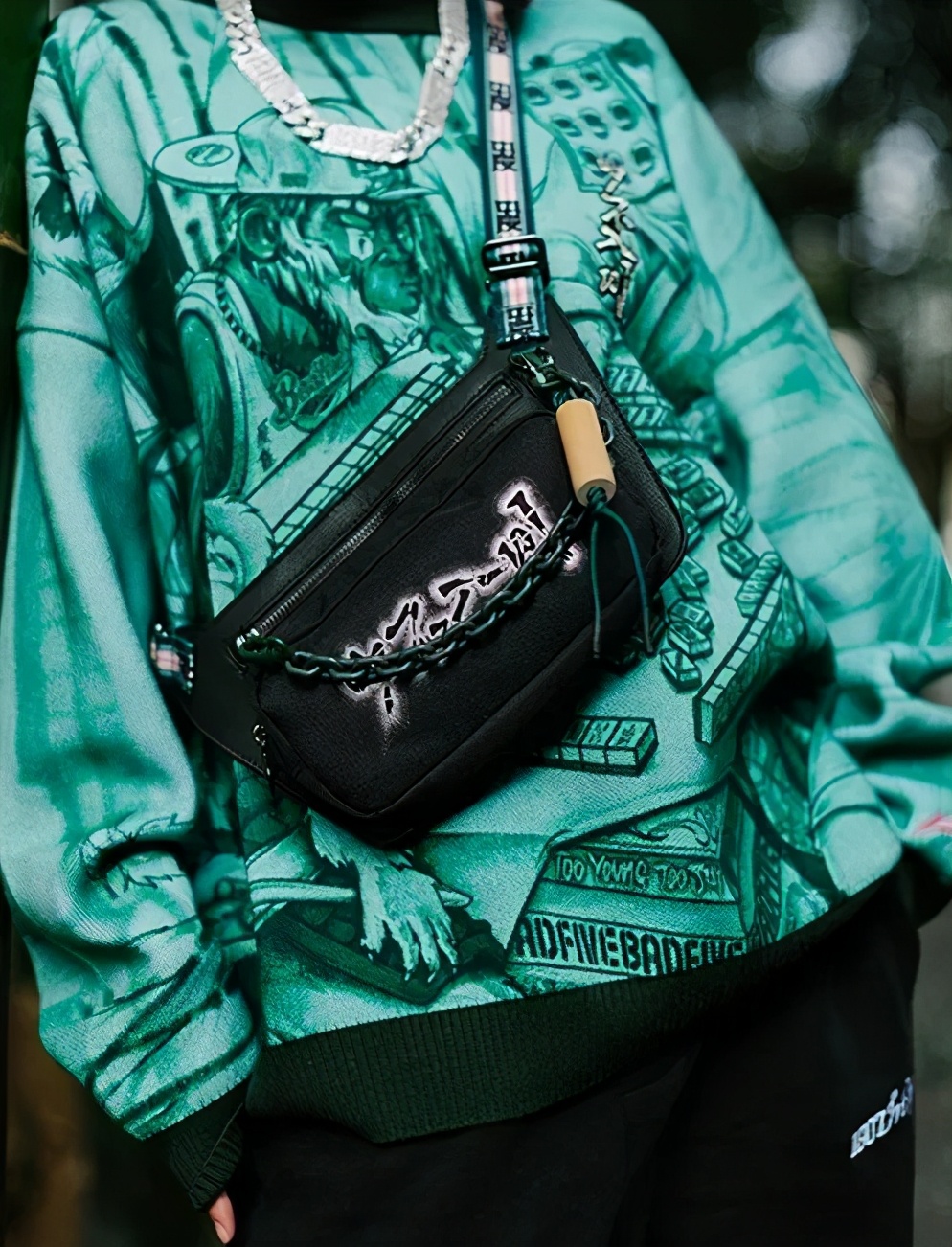 土豪用泥土建房子,supreme做的房子