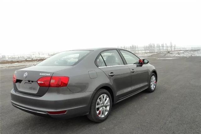 2011年的大众速腾还值多少钱,老款速腾1.6l12万公里还值多少钱