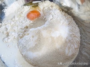 菠萝包制作最简单,菠萝包制作方法视频教程