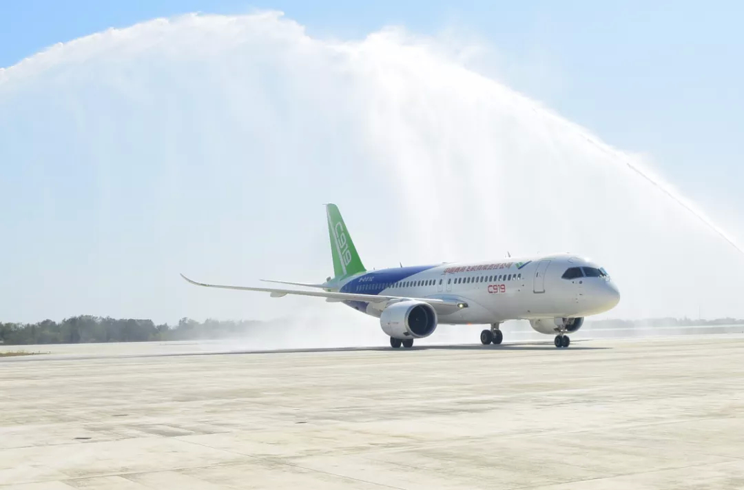 壮志凌云开战斗机,壮志凌云谋发展