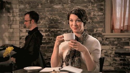 女人爱买衣服是不是一种病,爱买衣服爱打扮的女人