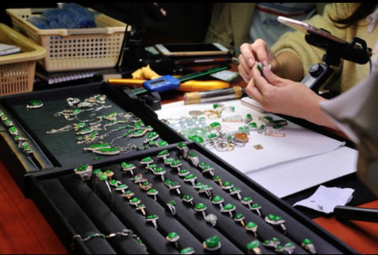 直播间买翡翠，是捡漏还是被坑？