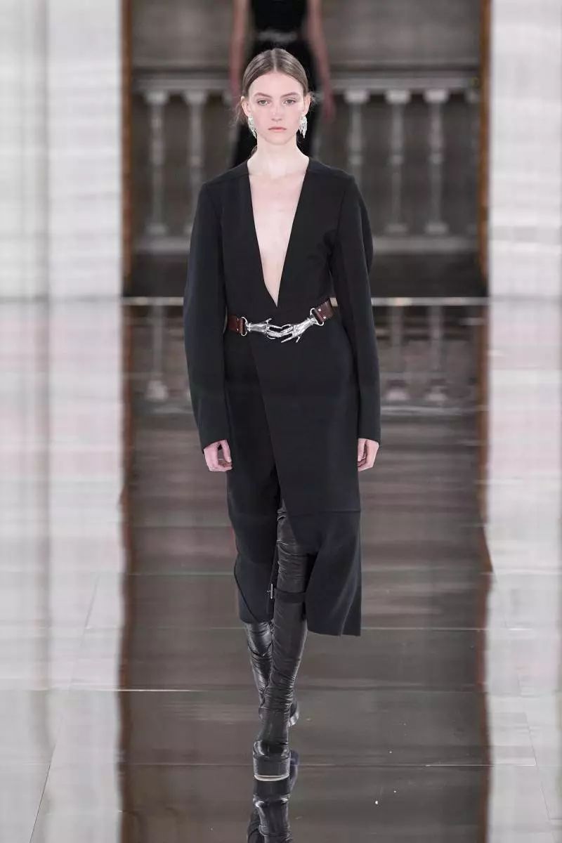 波司登羽绒时装周,波司登伦敦时装周中国红