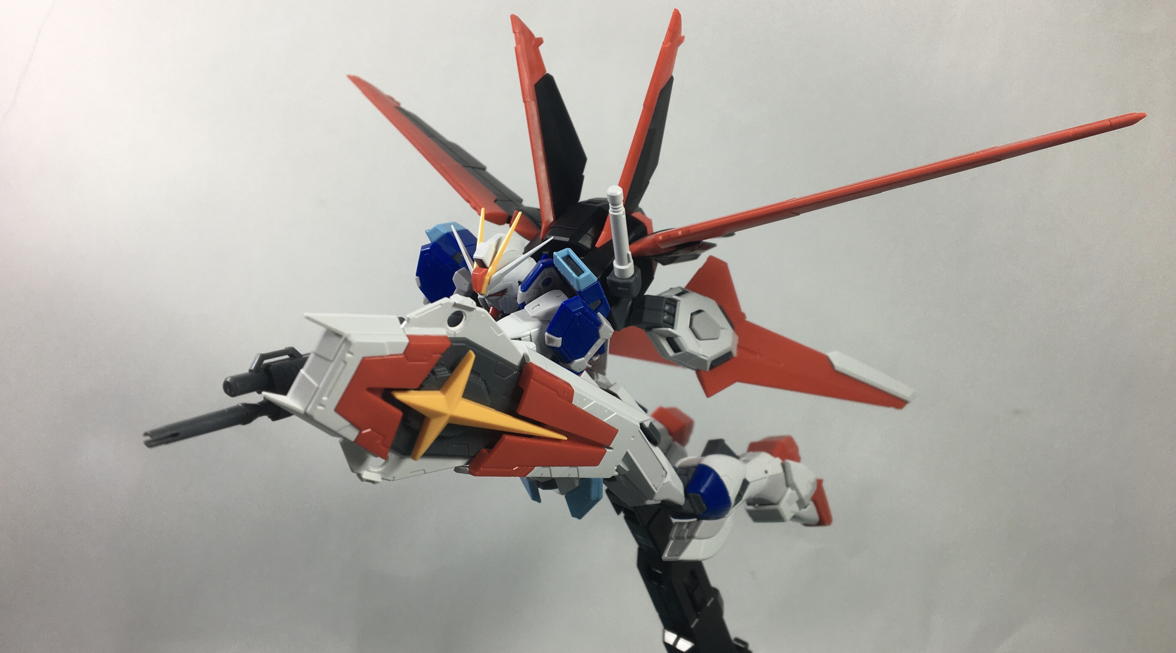 万代rg报丧女妖模型测评,万代rg空装脉冲高达测评