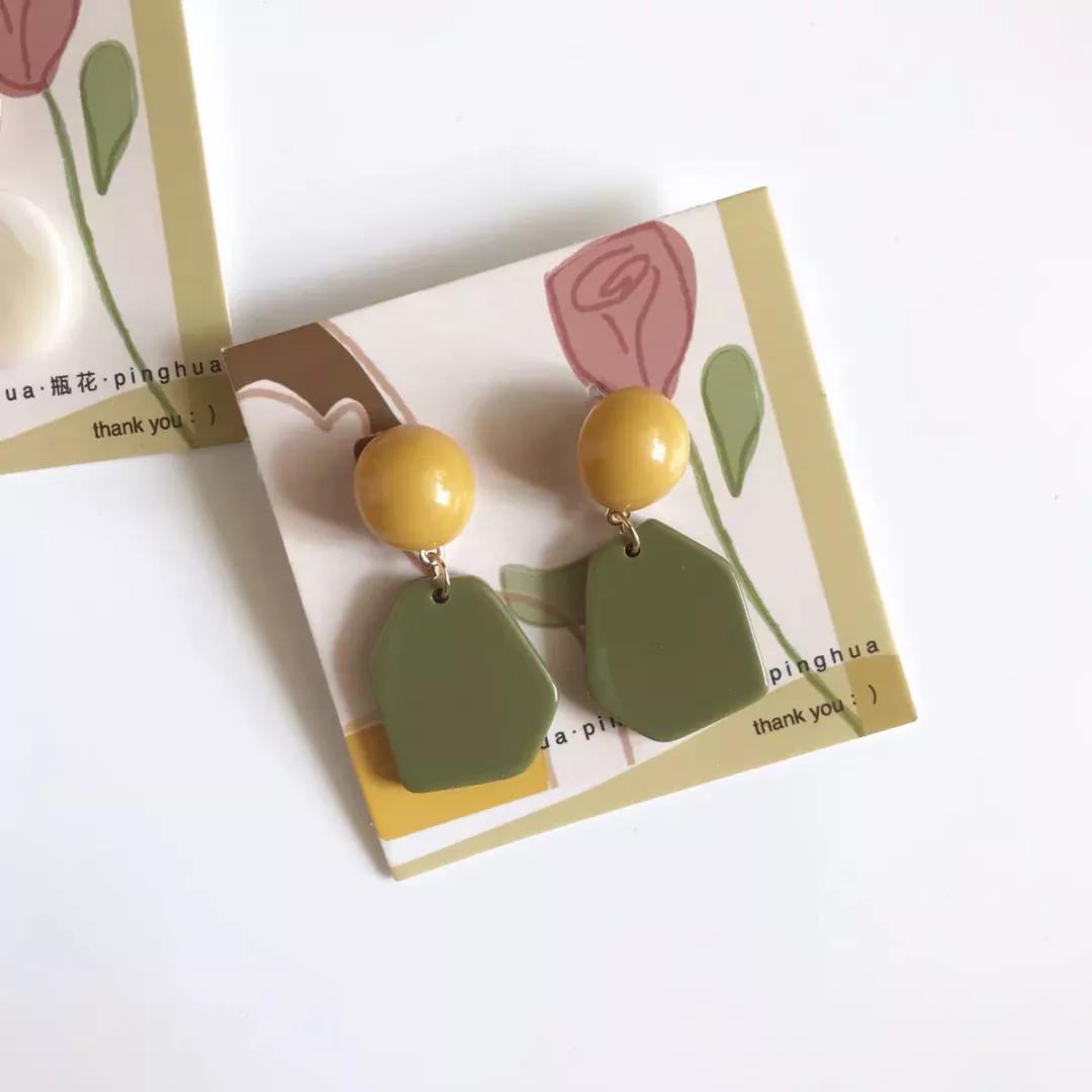 牛油果绿流行,牛油果绿跳色搭配款式