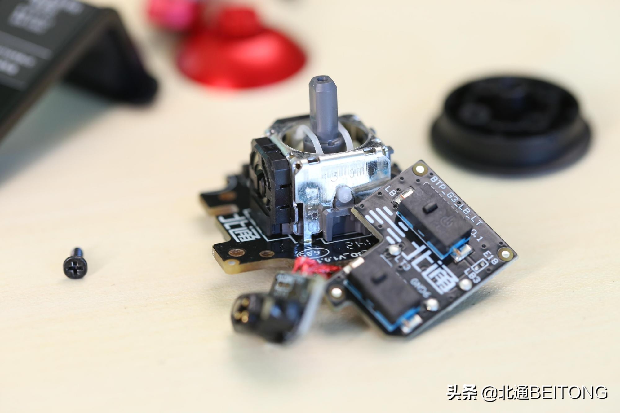 北通g3手柄吃鸡教程,北通g3游戏手柄开箱介绍视频