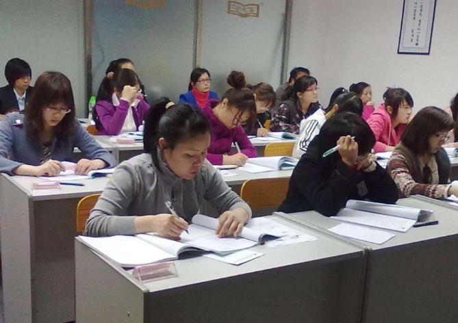 未来女生吃香的十大专业,未来女生最吃香的专业