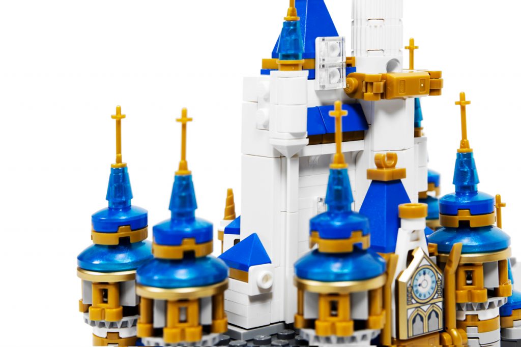 乐高新老款迪士尼城堡,乐高迪士尼100周年城堡展示盒